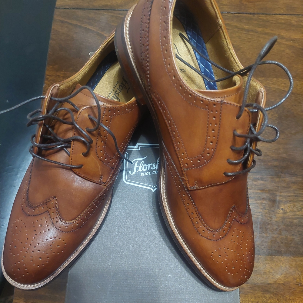 Florsheim Brown Oxford Dress Shoes with Brogue Detailing NWOT